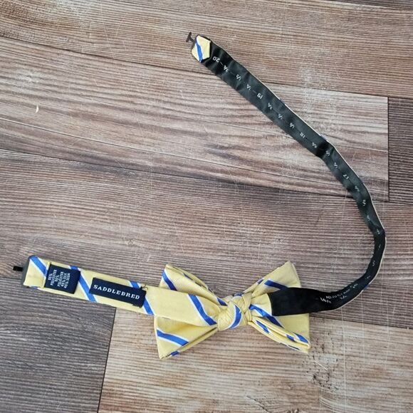 Saddlebred Silk Blend Adjustable Yellow Stripe Bow Tie Excellent Condition - Picture 2 of 7